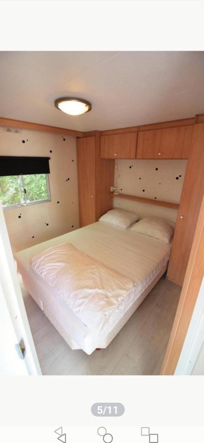 Stacaravan Op 5 Sterren Vakantiepark De Kuilart Friesland Aan Het Meer Met Zwembad 5P 237 Koudum Bagian luar foto